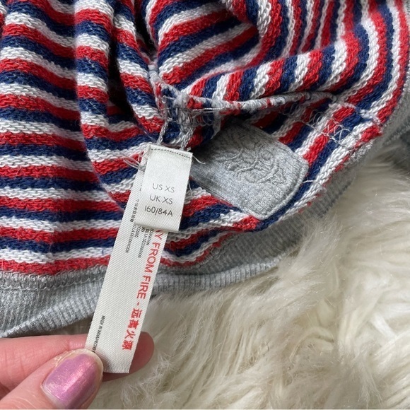 Free People FP Movement Wandering Soul Reversible Hoodie in Heather Grey w/ Red - Picture 3 of 8